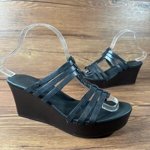 UGG Mattie Black Leather Slip-On Wedge Sandals Women’s Size 8 Shoes